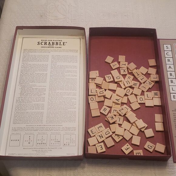 Vintage 1976 Selchow & Righter Scrabble Board Game - Picture 3 of 8